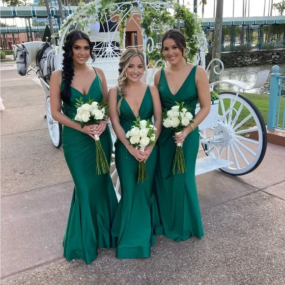 Emerald green bridesmaid formal gown - Picture 6 of 7